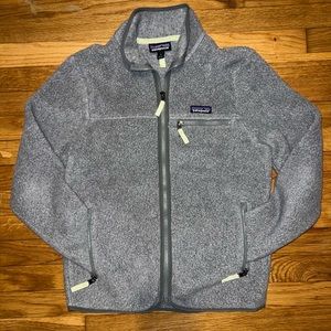 Patagonia - Women’s gray fleece zip up, size small.